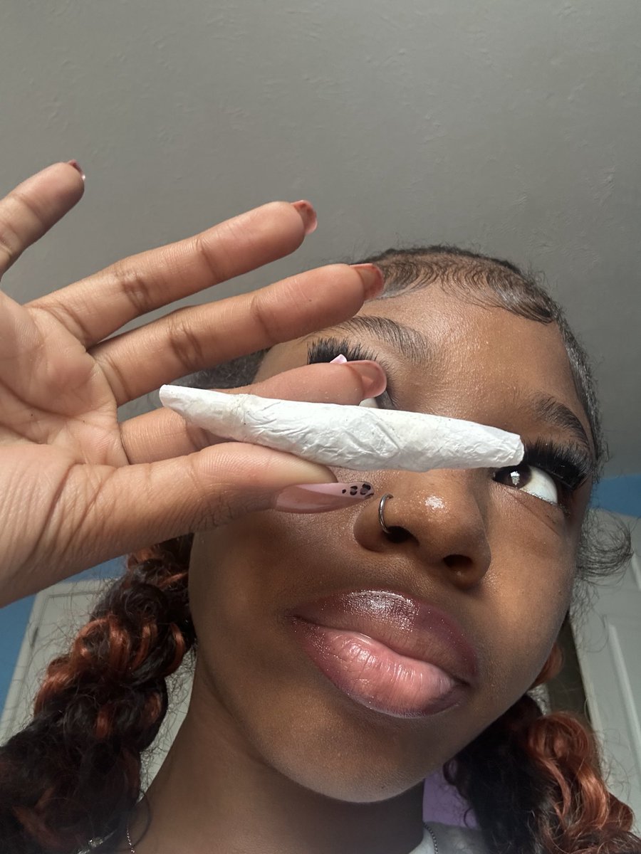 lils4v's tweet photo. #doobie https://t.co/j6AEmcmxoW