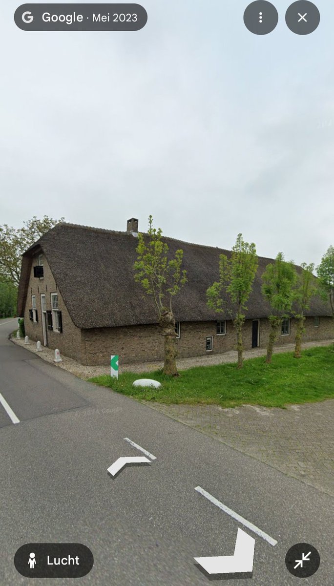 Ongekend grote brand aan de West-Vlisterdijk in Vlist