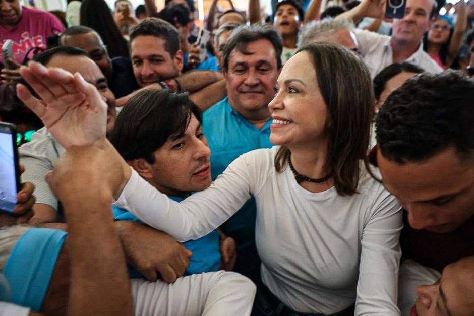 María Corina Machado regresa a Venezuela tras meses de exilio