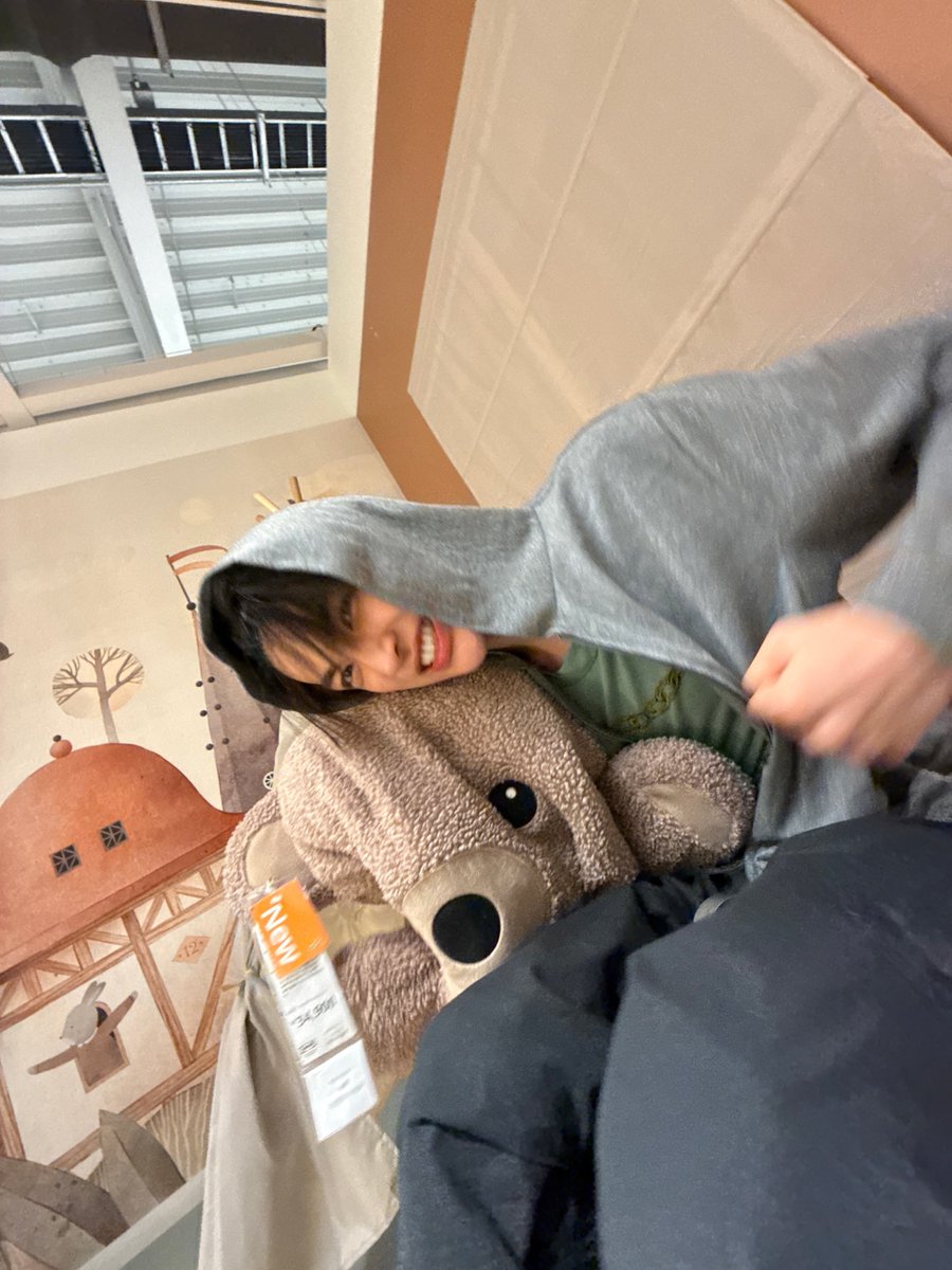 keontaku's tweet photo. 인형♡건호 너무 귀여워 .......... https://t.co/hqceBJVBlk