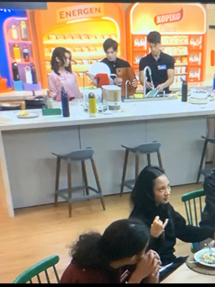 neyamariejein's tweet photo. NAGHUHUGAS NG PINGGAN BABY GIRL KO 
#PBBCollab3point0 https://t.co/tX04QT12bx