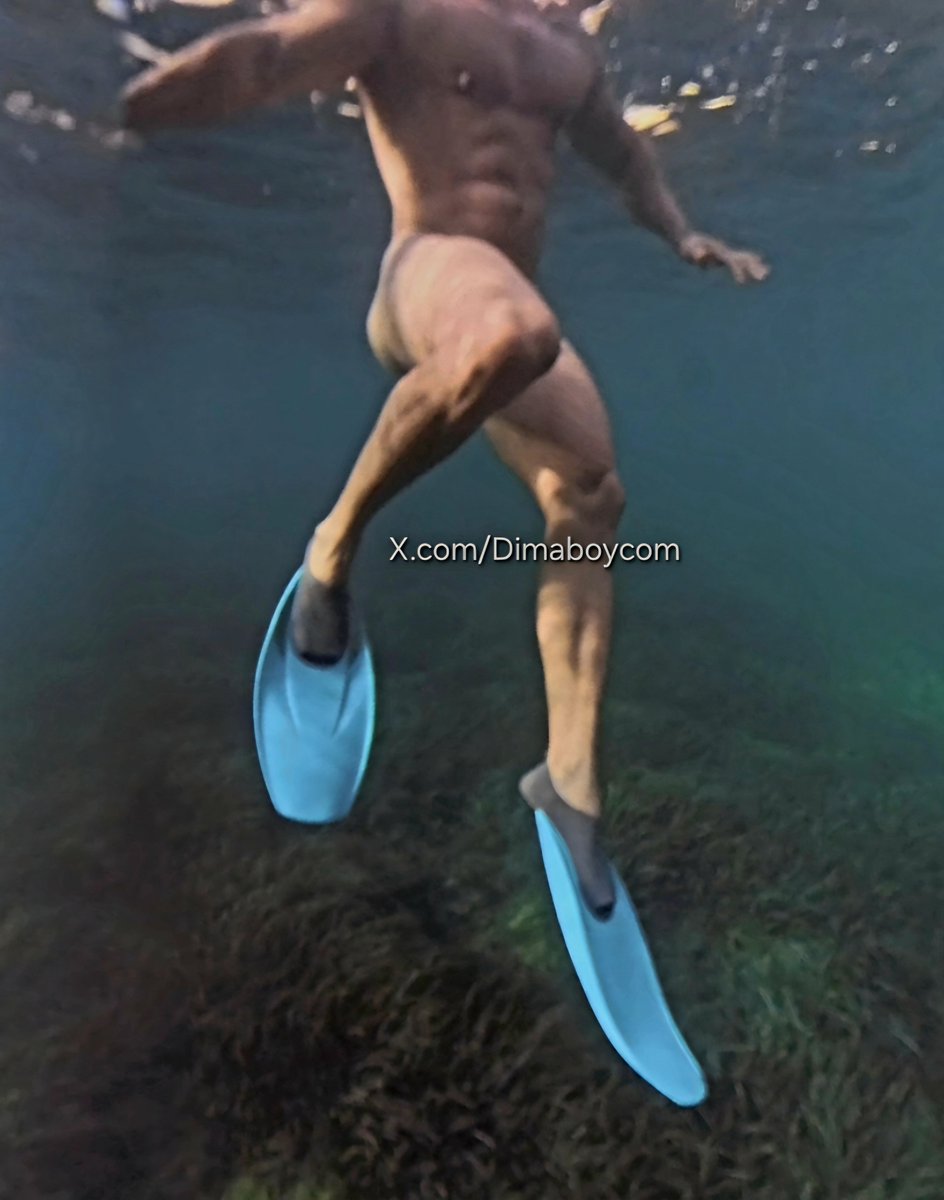 DimaBoycom's tweet photo. @neogens Hot guys, wet skin, deep dives and a little trouble in the water… 🌊🔥 Who’s joining me? 😏
#muscle #swim #hotguys  #dive https://t.co/BKrkp9Ok1J