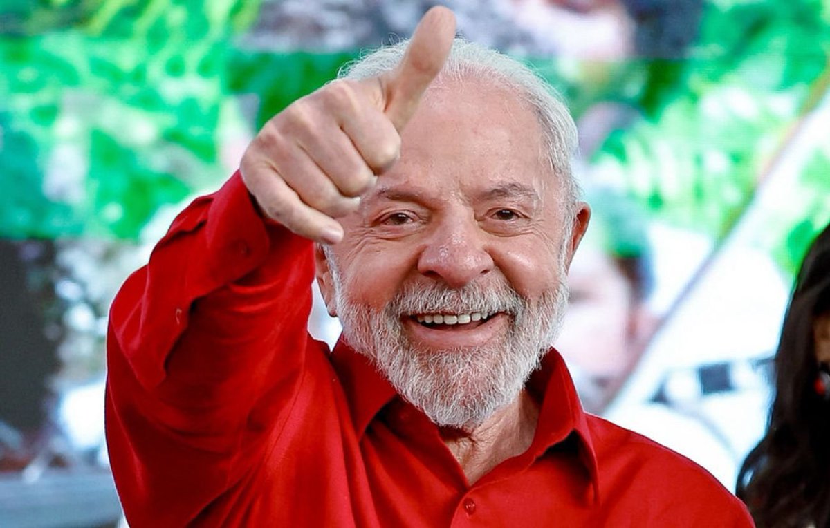 911Literatura's tweet photo. "A esperança é a única coisa mais forte que o medo". 

PRESIDENTE LULA REELEITO https://t.co/gbQACaRMJD