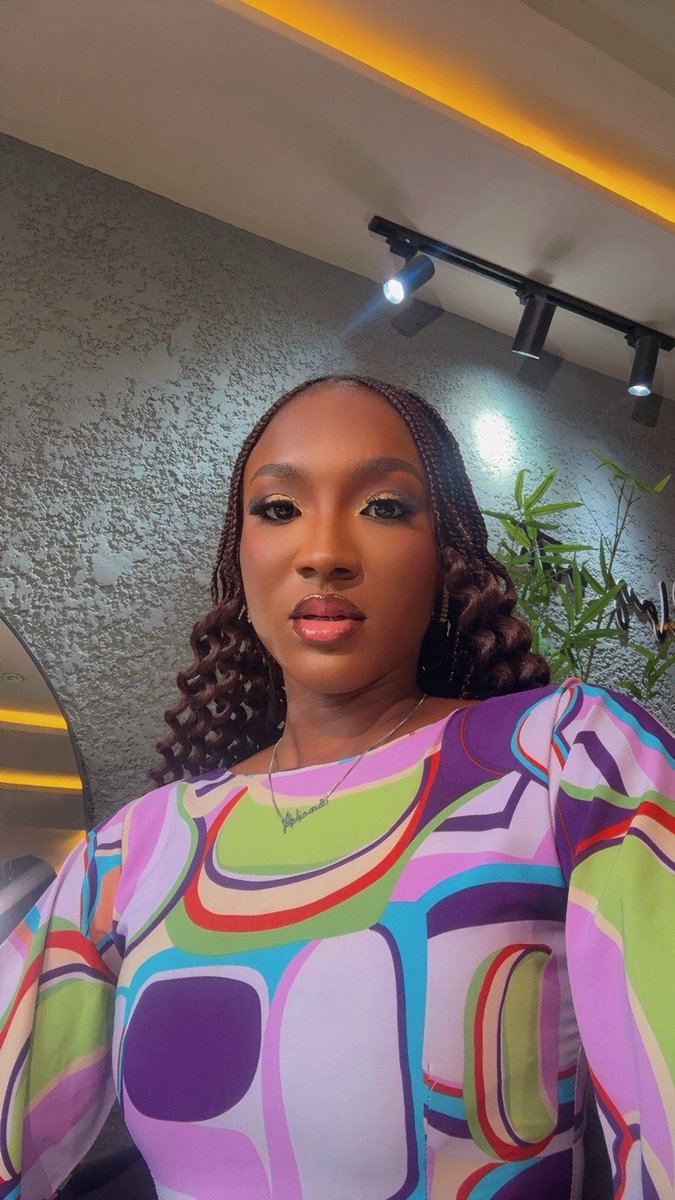 AchamaBekee's tweet photo. I need to play dress up again real soon. https://t.co/QHAQYvFpRZ