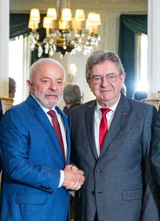 bobbyfilms89's tweet photo. Félicitations Brésil pour la victoire contre le fascisme ! Belle solidarité du peuple contre la montée du fascisme. Que la France prenne exemple en 2027 avec Jean Luc Mélenchon. #Eleições2026  #BoraLula https://t.co/rPQ7RVs2xW
