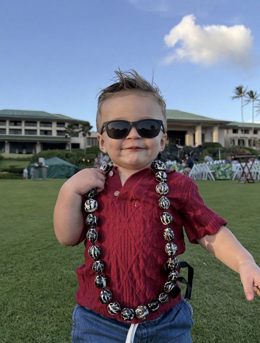 Hunter_Eagleman's tweet photo. My lil dude enjoying the island!! 🏝️🤙🏼 https://t.co/Pe3maoN7Q5
