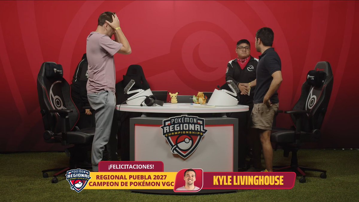VGCVictoryRoad's tweet photo. Congratulations to 🇺🇸 Kyle Livinghouse (@AnimusVGC), your 2027 Puebla Regional Champion! 🇲🇽🏆 #PlayPokemon

Kyle's previous achievements:
▶️ 2020 Knoxville Regional Champion
▶️ 2019 NAIC Top 8
▶️ 2019 Hartford Regional Finalist
▶️ 2-times Worlds Top 64 https://t.co/8je0yTui8s