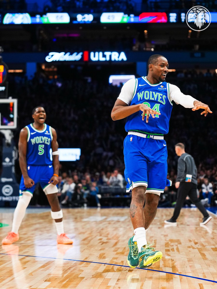 Timberwolves's tweet photo. team’s cookin’. 🔥🔥🔥 https://t.co/nz0bmKGa96