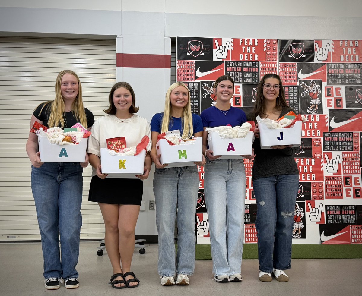 AntlerGirlsGolf's tweet photo. ❤️⛳️We wrapped up the 2026 season by gathering for our annual Girls Golf Banquet to celebrate an incredible year, honor our 5 amazing Seniors, and relive some of our favorite shots through the Highlight Video! Thank you to everyone who helped make this season special! 🤘🏻🦌❤️ https://t.co/QCgeRZL2H4