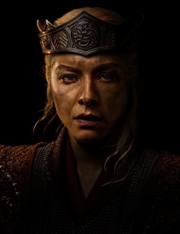daemyrathinker's tweet photo. Emma D’Arcy as Rhaenyra Targaryen and Matt Smith as Daemon Targaryen photographed by James Minchin for House of the Dragon season 3! https://t.co/q3nWDD1Nld