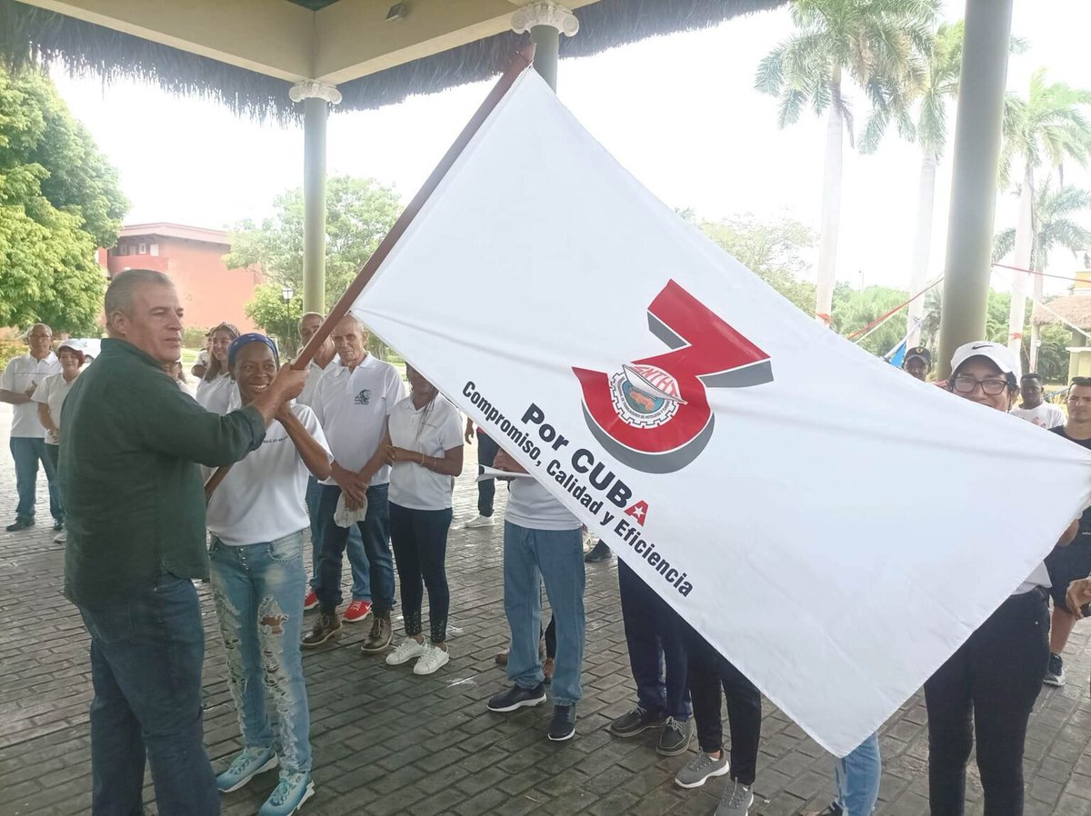 Fernandodek7q1's tweet photo. La influencia sindical en el turismo cubano | Trabajadores https://t.co/S1EYfshSwQ. A punto de cumplir 31 años, mucho se espera del sindicato en un sector clave para la economía de la Mayor de las Antillas.#MatancerosEnVictoria https://t.co/moQzl1Tv80