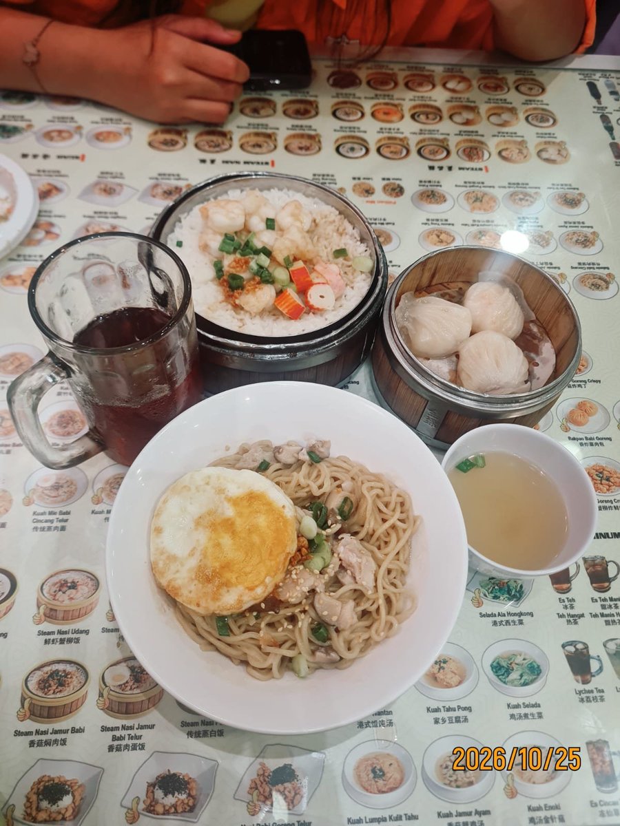 ionants's tweet photo. nyammie https://t.co/EetC5ZPFKG