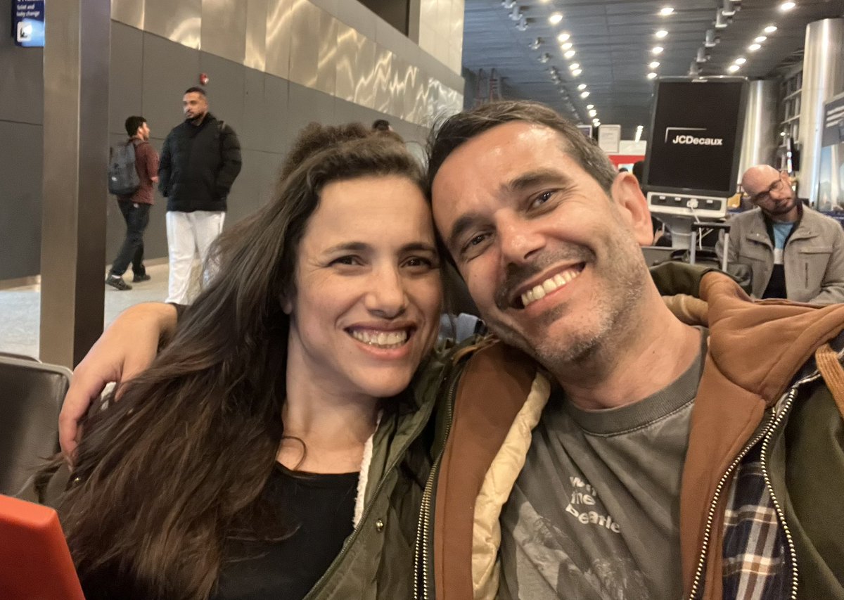 cesar_dev_ar's tweet photo. Com o sentimento de dever cumprido, partiu Londres! Merecemos né Graci @GracieliGrecco !

Temos muito trabalho pela frente!
Um abraço e um beijo no coração das pessoas que lutaram pela democracia. https://t.co/TCAOrLDDq8