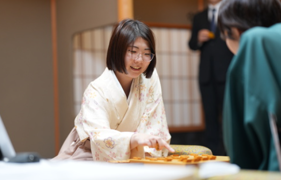 asahi_shogi's tweet photo. 西山朋佳女流四冠が棋士になる意向を表明しました。 https://t.co/SDqDFTrBe0