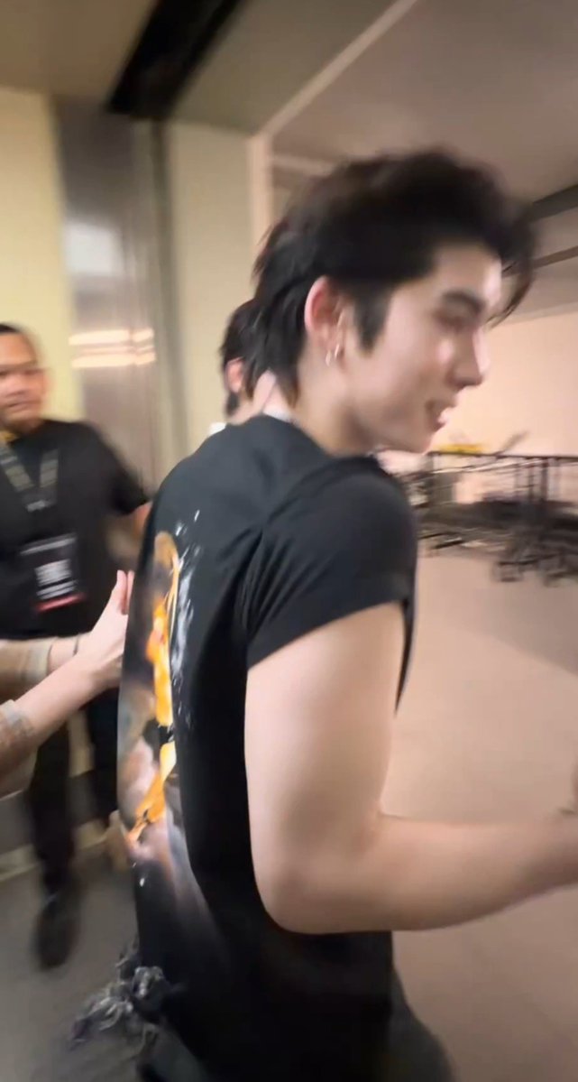 teeteebaipor's tweet photo. ตี๋ พี่จะไม่แย่งจีบปิ๊ปแล้ว พูดจริง 🤞 พี่ขอโทษที่เคยจีบปิ๊ปเพราะพี่รักเคะ แต่หลังจากนี้ตี๋จีบคนเดียวได้เลย 🤞 ตี๋อย่าทำพี่เลย 🥺 พี่จะไม่จีบปิ๊ปอีก 🤞 

TEETEEPOR HOOKS EFW26

#TTPatEFW26ICONSIAM https://t.co/6H2eqxA0S5