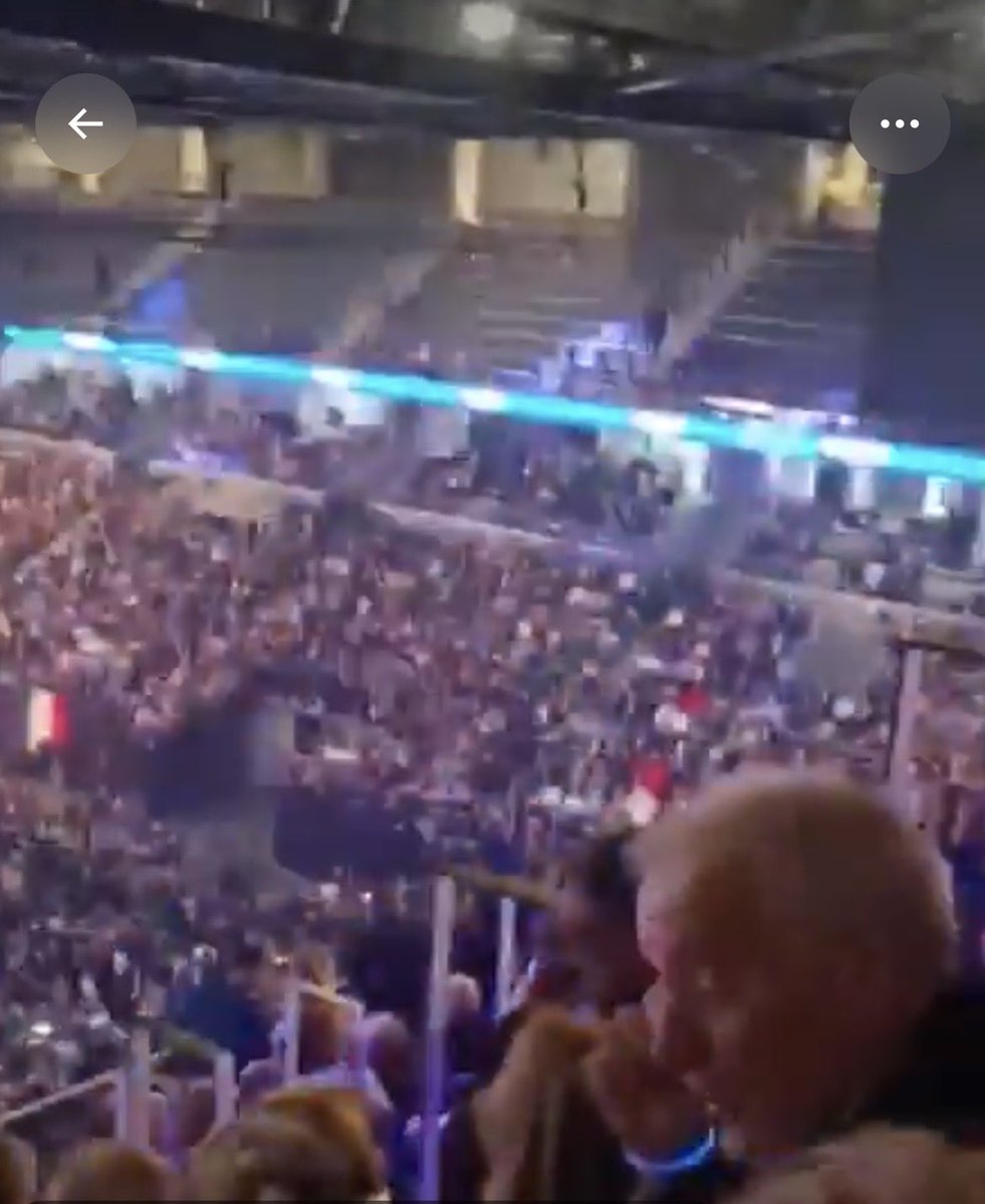 Robbieone11's tweet photo. @LaureLavalette @MLP_officiel https://t.co/O6AIN3vlA2