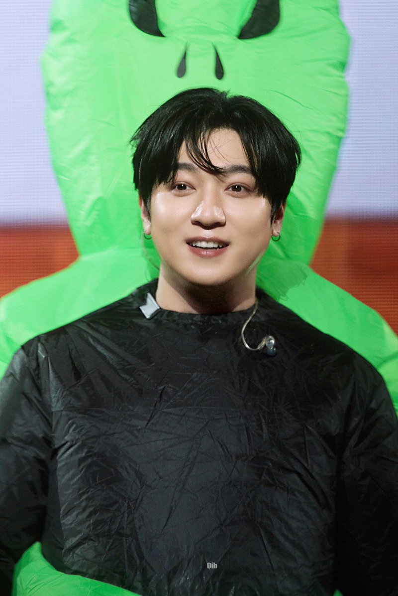 dib0116's tweet photo. 261023 #성진 #SUNGJIN

바보야 너 외계인한테 납치된 거야.. https://t.co/n4DkdD1Hko