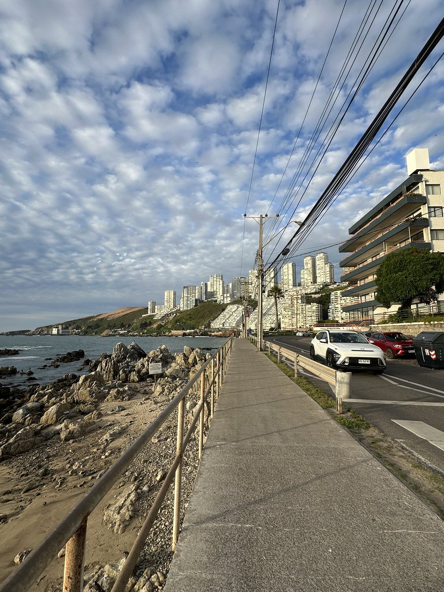 porshwing's tweet photo. chatgpt quita los cables https://t.co/nb3hxMFz4l