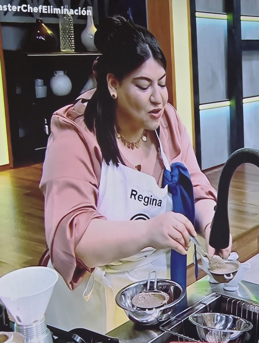 Colepato_Chile's tweet photo. "CAÍ COMO FOCA EN EL SUELO" 🤣🤣🤣🤣🤣🤣🤣🤣. Regina Qla 🦭
#MasterChefEliminación https://t.co/IUILgCTlxO
