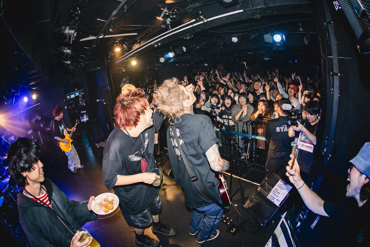 hirokaz04ls's tweet photo. ノーガードオーキー！ハジマザアフパでライブ！ありがとうございましたん🐯
みんなの深夜帯のテンション恐ろしいね。笑
結果ばり楽しかったしたくさん笑った〜ʕ•ᴥ•ʔ あんりゃ！

#ハジマザ https://t.co/5Z4v9F8yTj