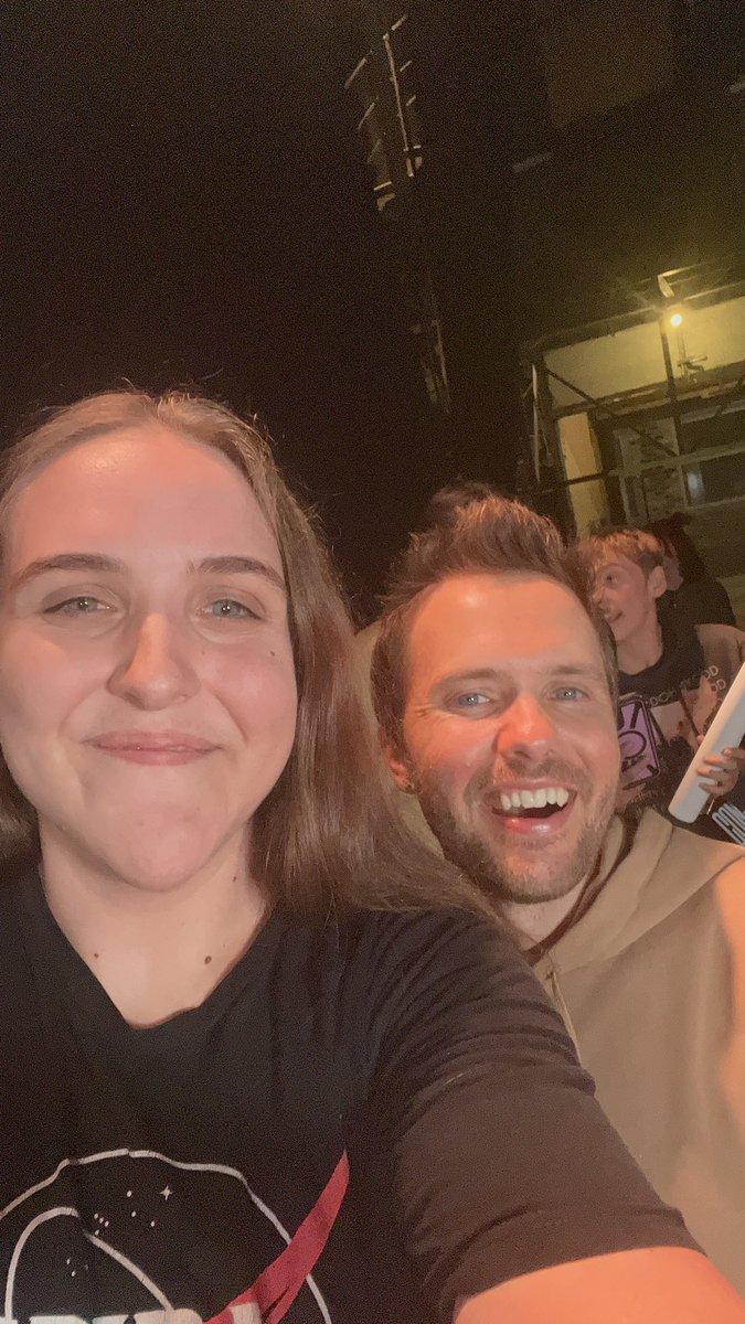 SpiralingDawson's tweet photo. Simply the BEST night ever to have my first visit to Chicago 💜✨ @shanedawson @Ryland_Adams @spencerbarnyard #CancelledPilot https://t.co/9wWxseJA1G
