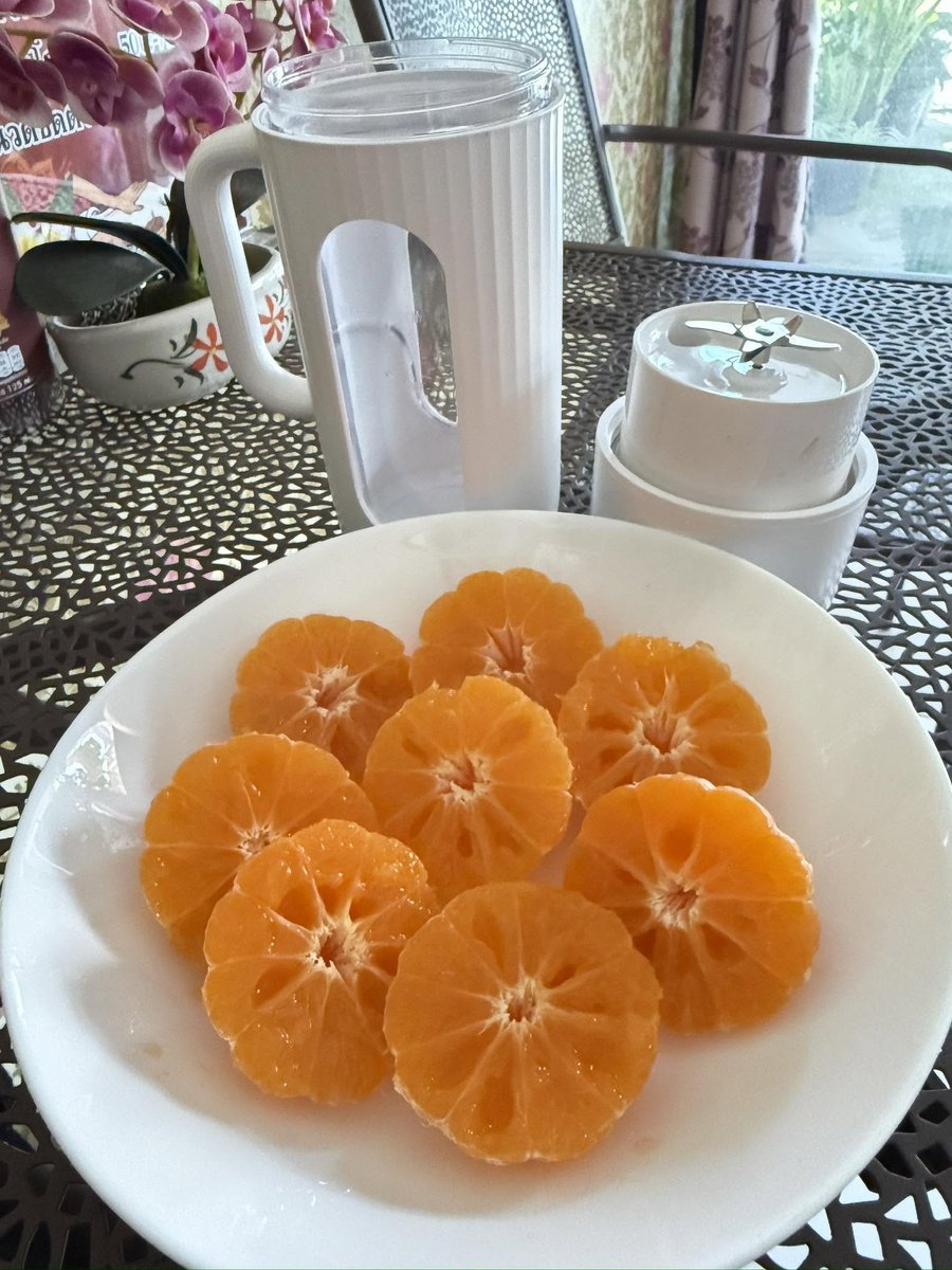 kanika5656's tweet photo. สวัสดีตอนเช้าปั่นน้ำส้มกินกันค่ะ https://t.co/rtehqXGnTi