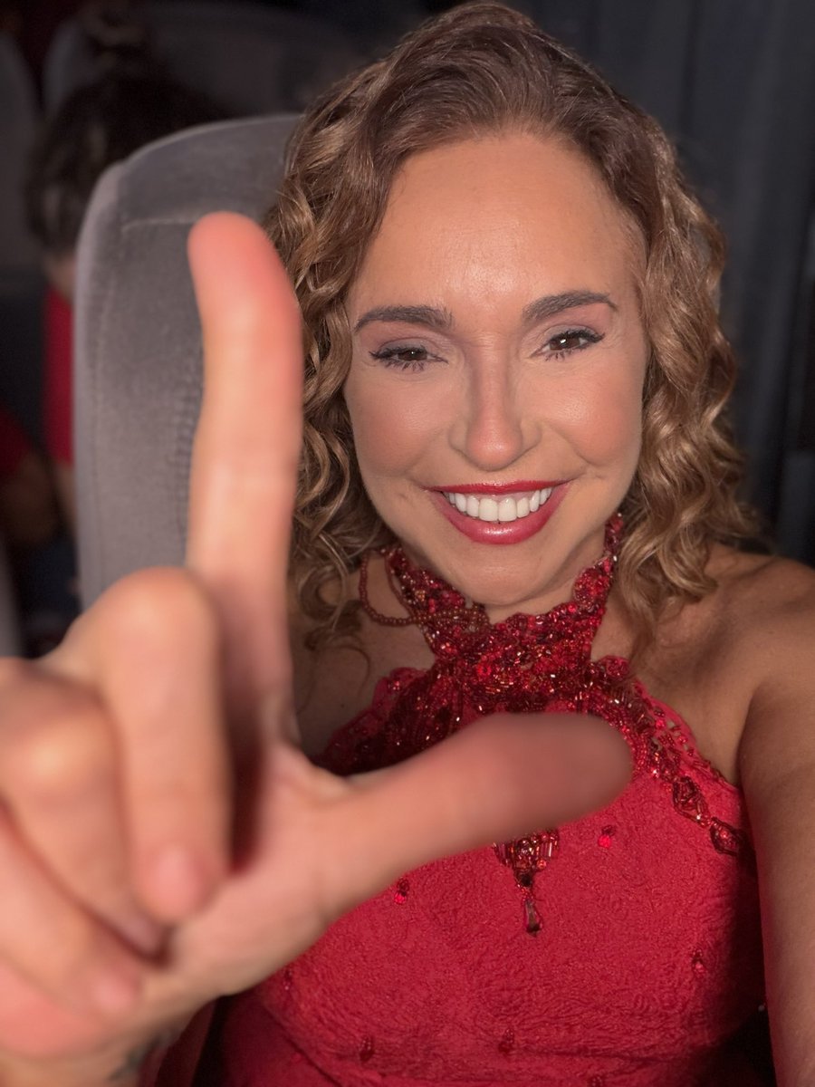 danielamercury's tweet photo. DE VIRADA É MAIS GOSTOSO ❤️ FAZ O L https://t.co/K53IM74LPr