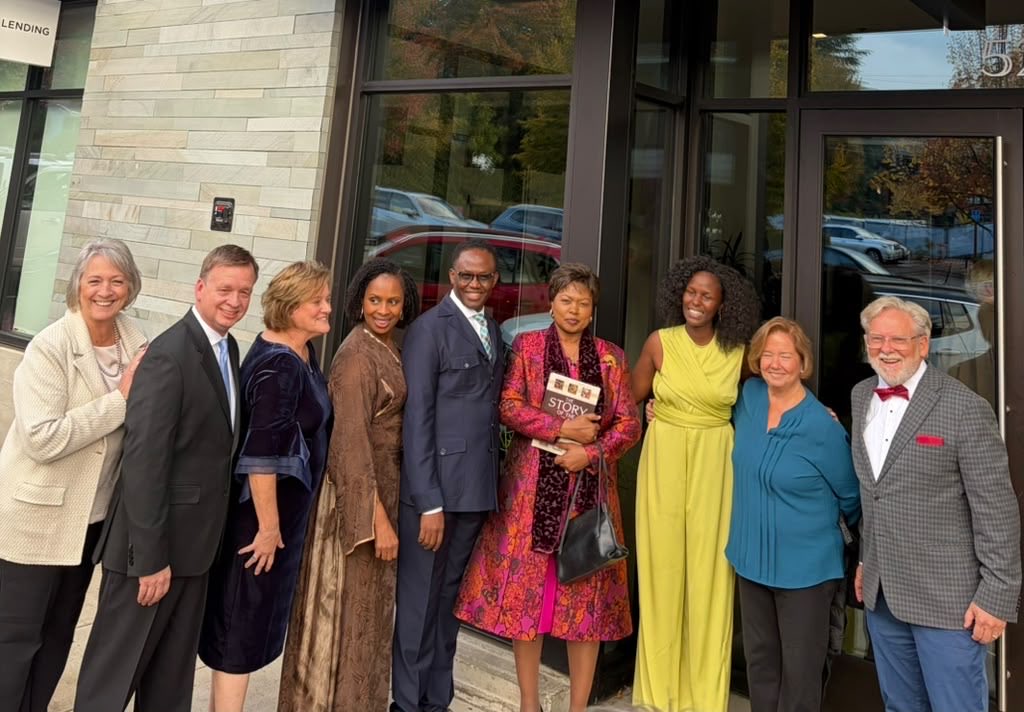 RwandaInUSA's tweet photo. In Portland, Oregon, @AmbMukantabana joined Africa New Life Ministries to celebrate 25 years of their work in education and healthcare in Rwanda. She commended their impact: “Tonight, we celebrate the children who have been able to attend school, the families who have received care, and the communities that have found renewed hope through your service.”