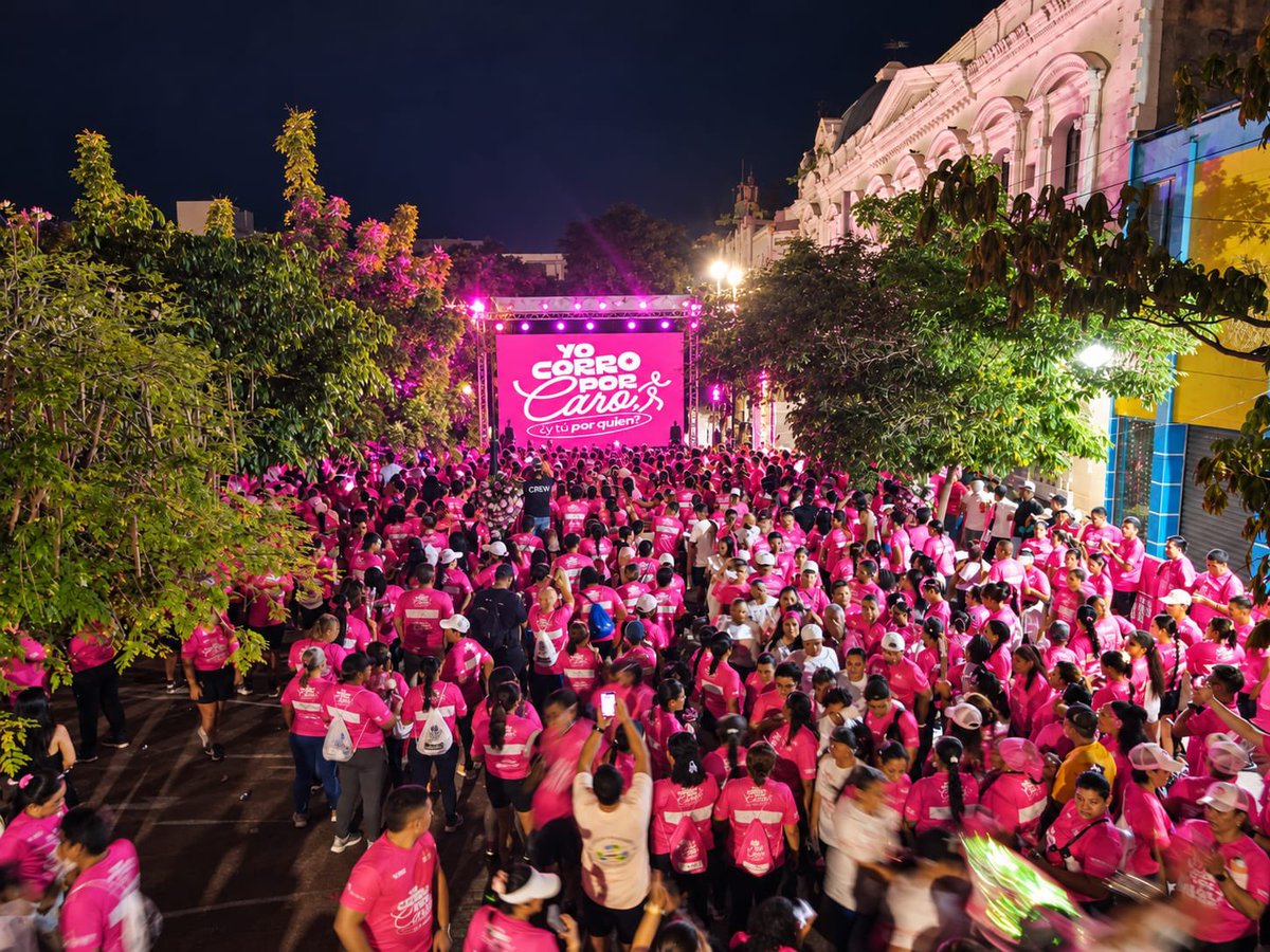 MagdalenaGober's tweet photo. Las calles del Centro Histórico de Santa Marta se llenaron de esperanza con la carrera ‘Yo corro por Caro, ¿y tú por quién?’, liderada por la gobernadora @mmarguiguerra, Indeportes y la Fundación Corazón Rosa. 💕 https://t.co/hc5toWqdN1