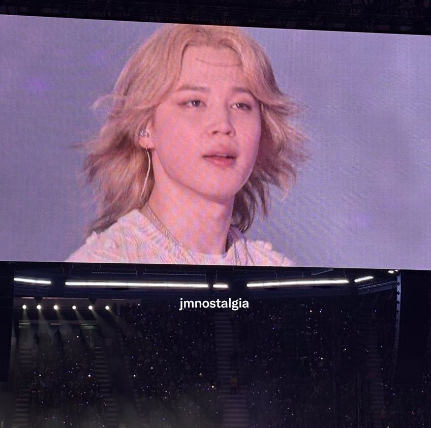 Iittlefairyjm's tweet photo. these pics of jimin on the big screen....how is he real https://t.co/0J2bwexEV1