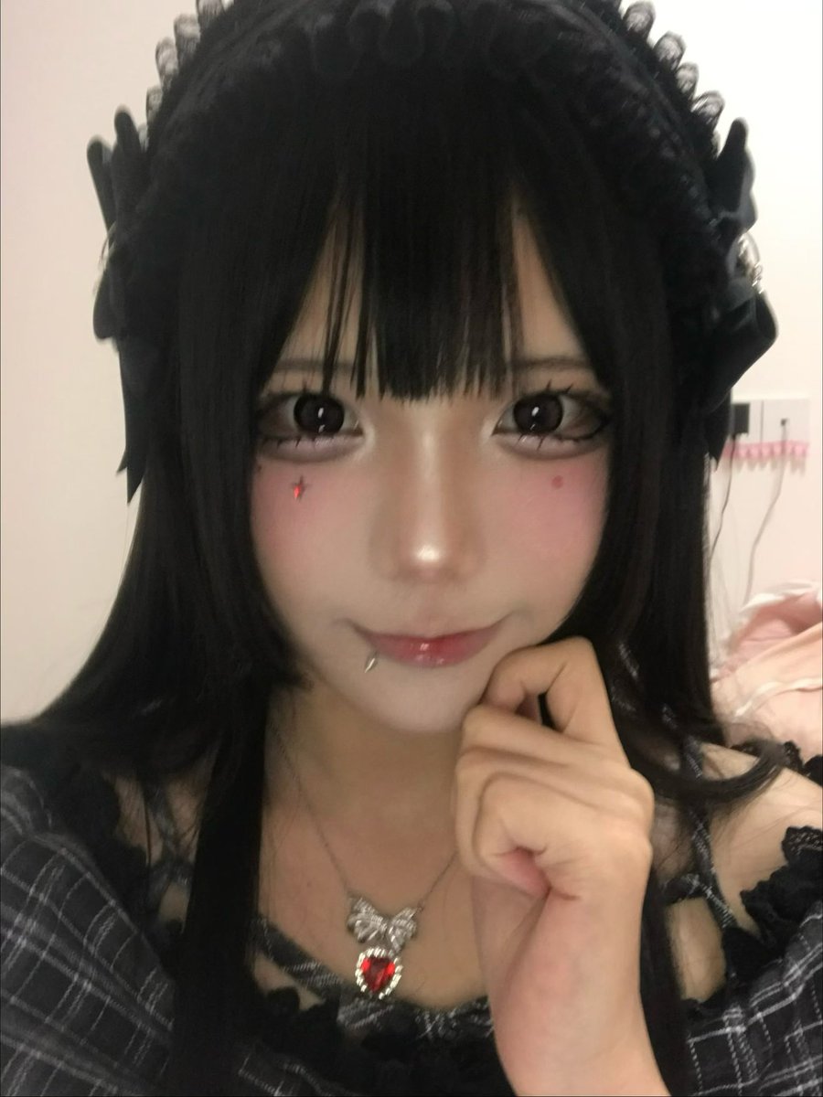 rysj8e's tweet photo. 想被大鸡巴合照射屏抽脸
#反差 #母狗 #合照 #射屏 #鸡巴 #抽脸 https://t.co/KiTlAtbKxD