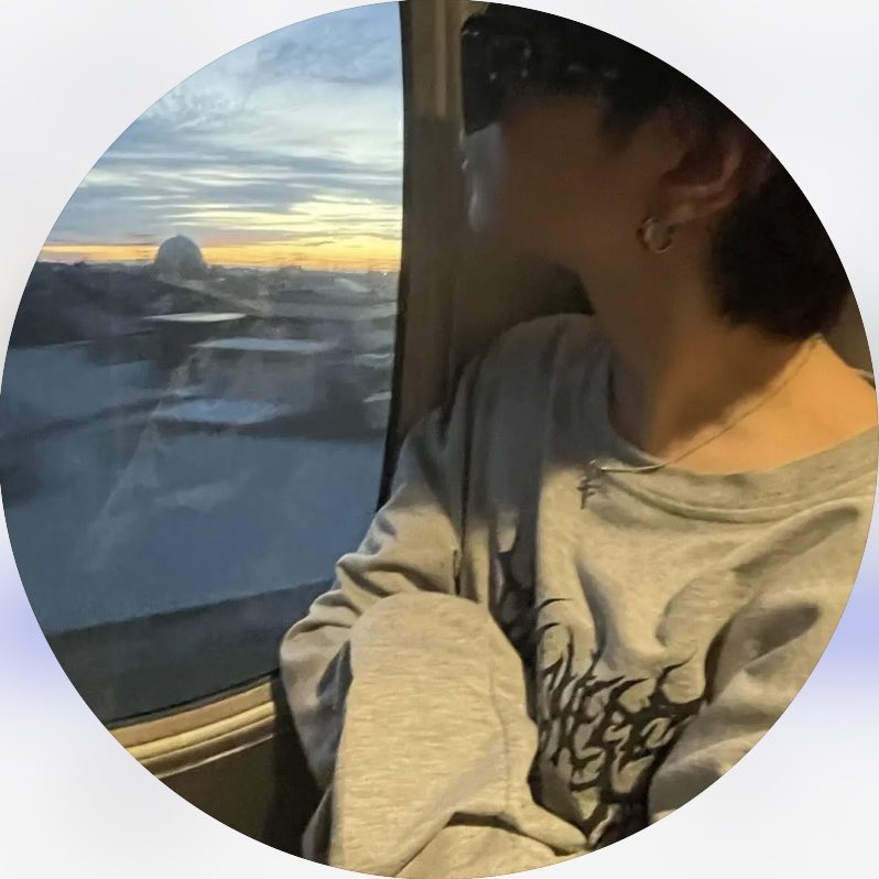 soor_a7's tweet photo. 댄스 학원 다닐 땐가…

#A2O #A2OSOUL
#SORA #そら #소라 https://t.co/mtp76WRph3