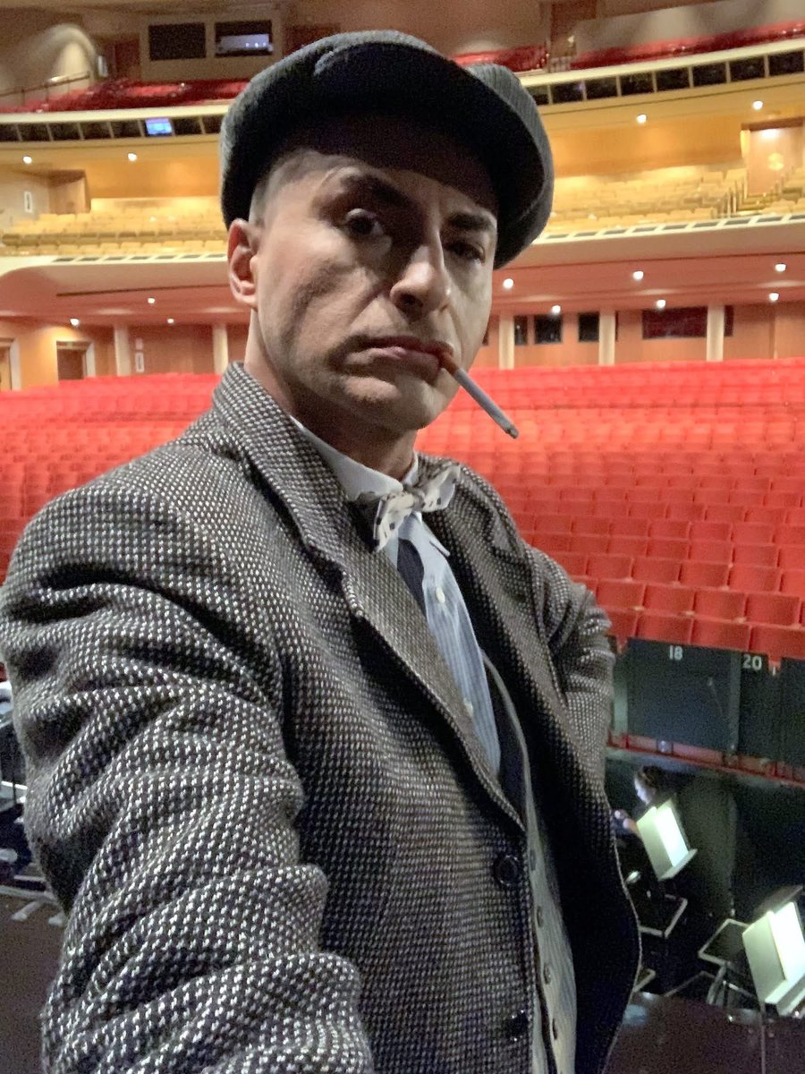 slimkhezri's tweet photo. Happy #WorldOperaDay! 🎭
As I approach nearly 20 years with @LAOpera, I celebrate the extraordinary music, artistry, characters, and unforgettable moments on stage. Sharing a few memories from this remarkable journey.
#OperaConnects #SlimKhezri
#LAOpera @LAOpera https://t.co/HvdEX5FDhW