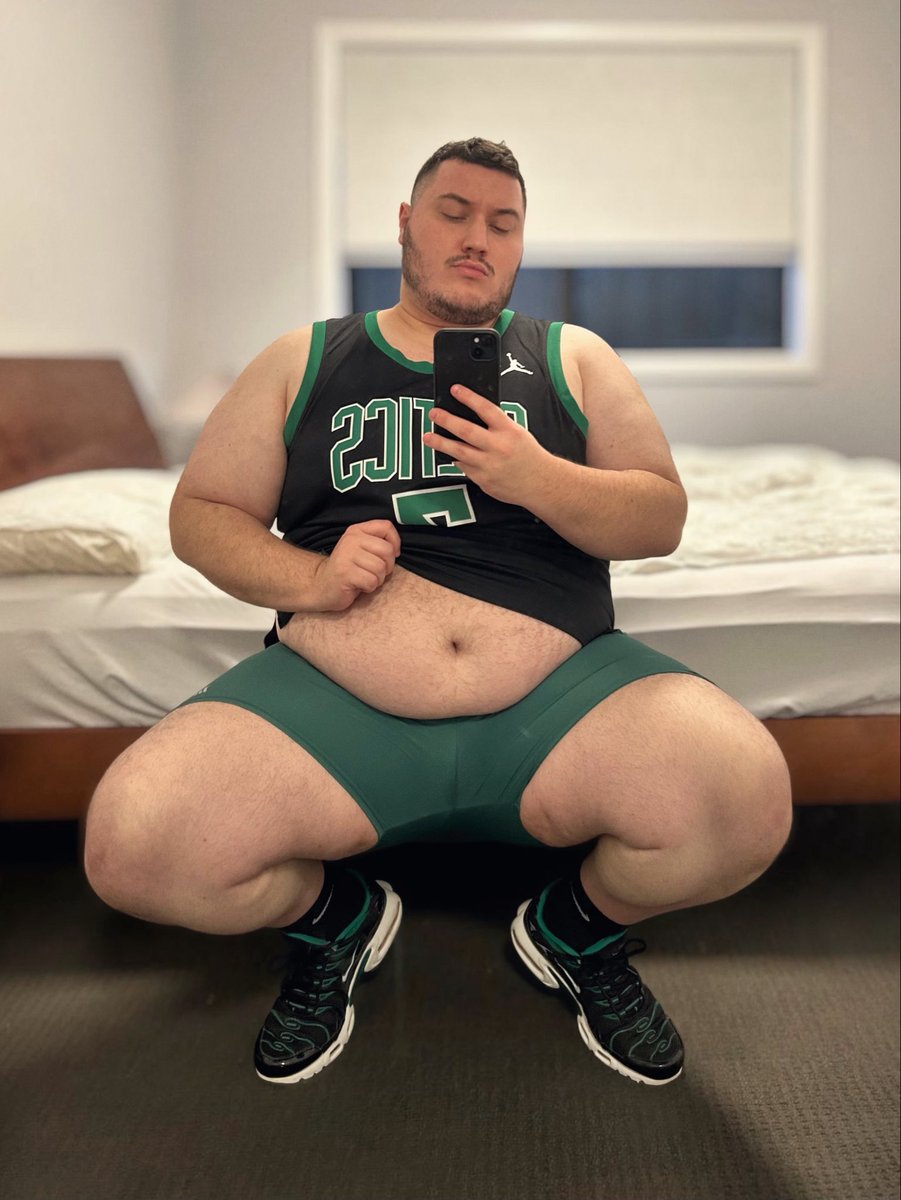 BEEFQUAKEXXX's tweet photo. chatbbt, where’d my clothes go? https://t.co/81xBTKNqXO