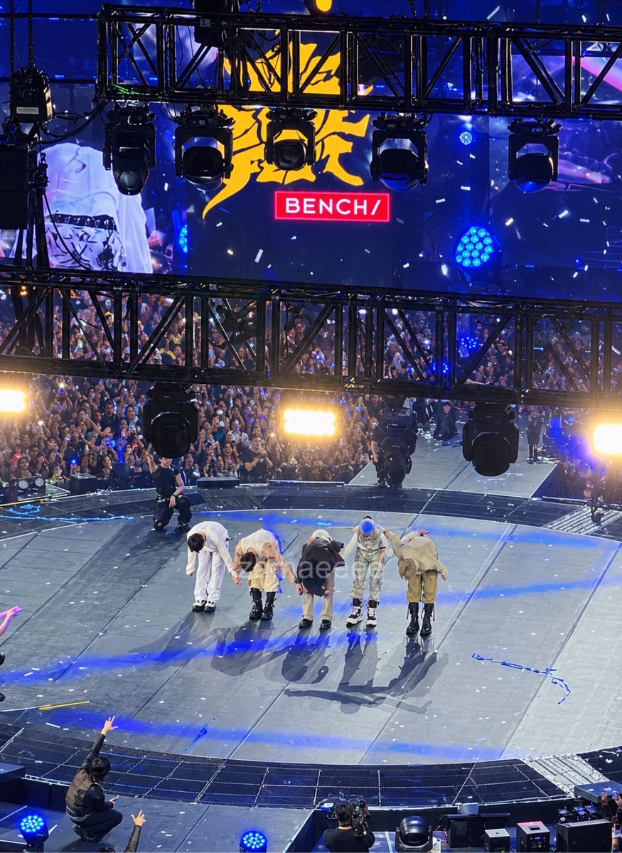 Zamaeeeeeee's tweet photo. thank you for existing SB19🥺💙 Happy 8th anniversary! forever grateful to be part of your journey. Mahal namin kayo! ✨🫶🏻

𝟭𝟬.𝟮𝟱.𝟮𝟲 ♡

#SB19 #OneZoneFest
#OneZoneFestDay2 https://t.co/h3kakWc8S6