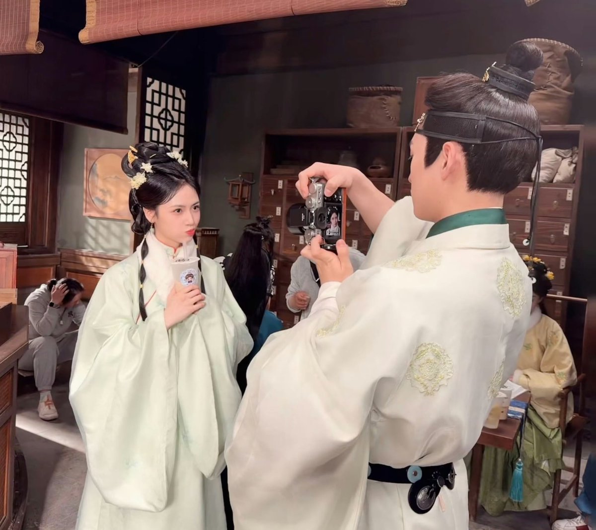 mamegs00's tweet photo. 予苍龙13話まで。龍君がけちょんけちょんにされても女主の傷を全部自分に移して背負う愛の深さに涙…主cpも最高だけどサブcpが初々しくて可愛くて、、私の心の平和💓 https://t.co/iK7BYRrrFJ