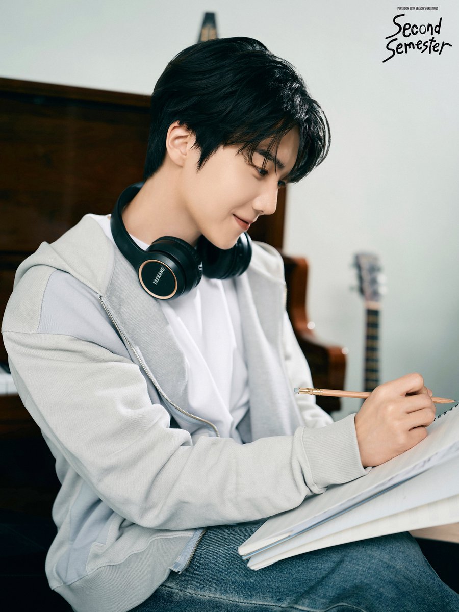 CUBE_PTG's tweet photo. [📸] PENTAGON 2027 Season’s Greetings [Second Semester] 

Concept Photo

#진호 #JINHO
#후이 #HUI
#홍석 #HONGSEOK
#신원 #SHINWON

[PRE-ORDER]
📅 2026.10.26 (월) 2PM ~ 11.08 (일) 11:59PM (KST)

#펜타곤 #PENTAGON
#PENTAGON_SecondSemester
#PENTAGON_10th_Anniversary https://t.co/rbOhwZBdBO