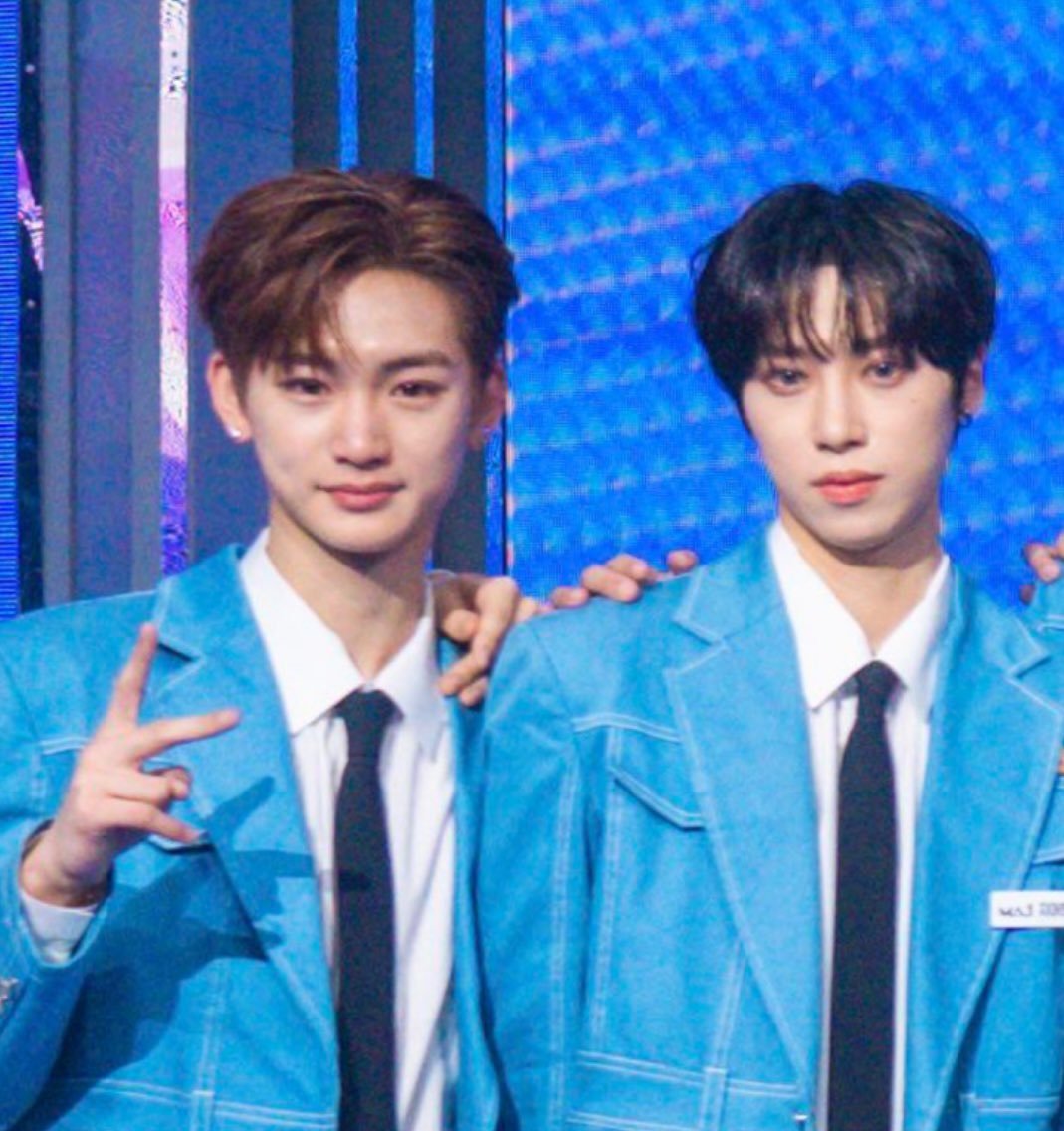 arno_crazy_77's tweet photo. ARNO & Anxin came so far from ma1 to ald1 please never separate this duo haoxin need each other 😭 Haoxin friendship is so precious they are family 🥺 💕
#아르노 #ARNO
https://t.co/iJn1eTLmPL https://t.co/zoUKbelO7o