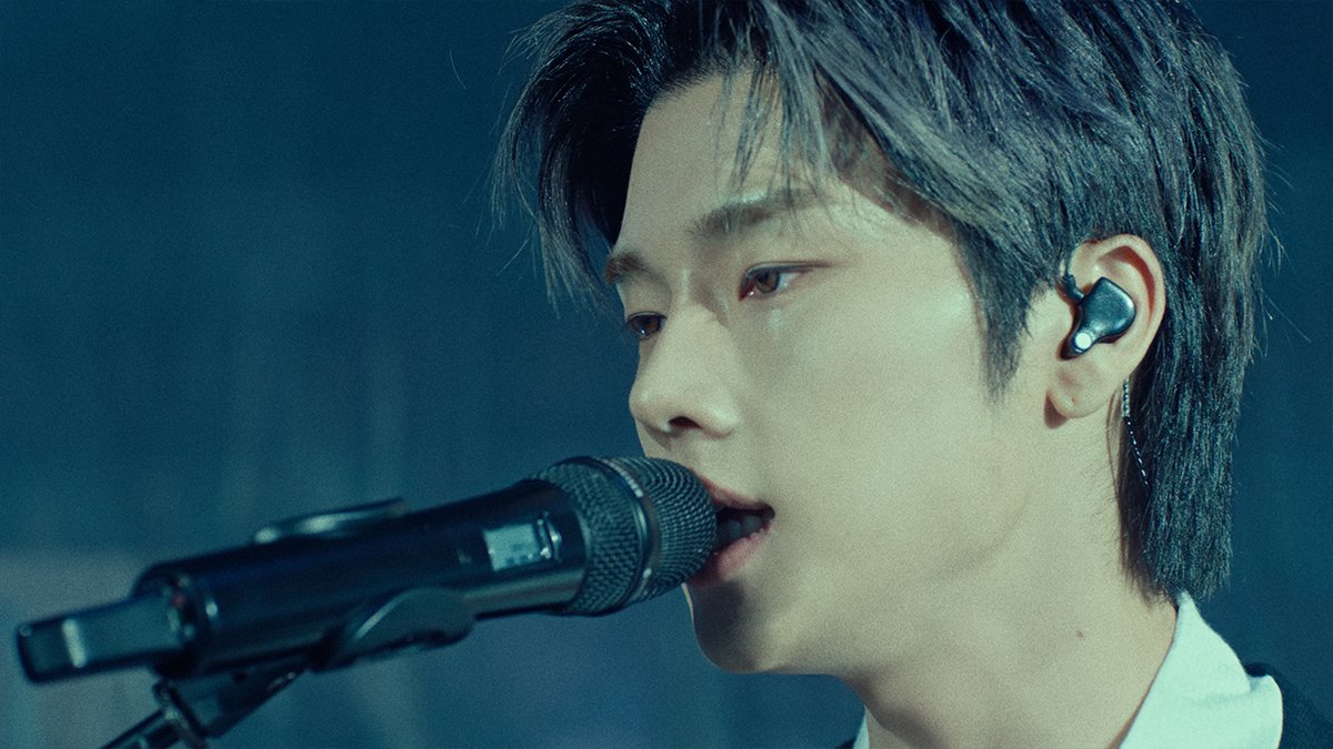 XH_official's tweet photo. Xdinary Heroes(엑스디너리 히어로즈) "Love in dystopia" LIVE CLIP

https://t.co/8WdT5I9Pex

#XdinaryHeroes #엑스디너리히어로즈
#IMPULSE
#Obsessed_with_Youth
#WE_ARE_ALL_HEROES https://t.co/Q0QeMuzkYd