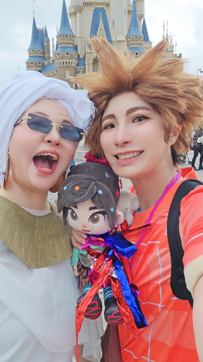 hrw_dt_cm's tweet photo. こちらは初めまして出来たNIKOさんのママオーディ！！いつも美麗で爆美女の姿しか拝見してなかったから、まさかのママオーディでの邂逅で(しかも朝イチインパ前にも会えた)レア過ぎて光栄でした🥰メイクが凄すぎるのさ！！ありがとうございました！！！

#Dハロ仮装
#Dハロ仮装2026 https://t.co/3PwGjWtr54