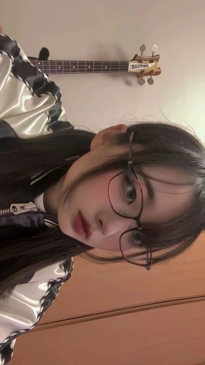 iv0euw's tweet photo. どうも、儚い女です
#病み垢 #病み垢さんと繋がりたい #自撮り https://t.co/pi20JwQenX