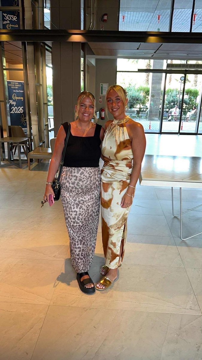 Chav0a's tweet photo. Sexy milfs, left or right #sluts #milfs #chavs #newcastle https://t.co/Nq6jK8EXGE