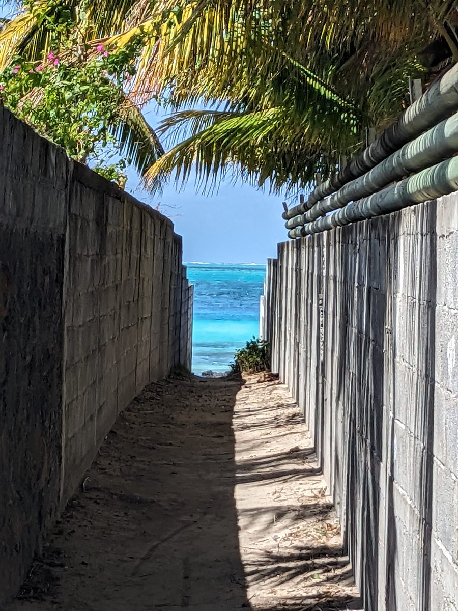 MauritiusGuide's tweet photo. Somewhere other the rainbow in Mauritius Island https://t.co/7qfGzKOcp9