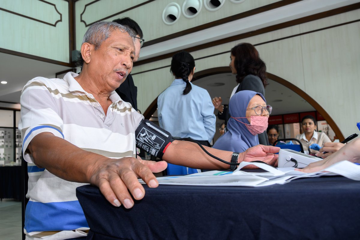 UTARnet's tweet photo. Golden years, greater wellness!

Missed Day 1 of the Golden Age Wellness Program 2026? No worries! There’s still four days of health screenings, T&amp;CM demos and specialist talks.

26–30 Oct | 8:30 AM–12:30 PM
UTAR T&amp;CM Centre, Kampar
Free to participate!

#UTAR #HealthyAgeing https://t.co/dXCTs6RaUK