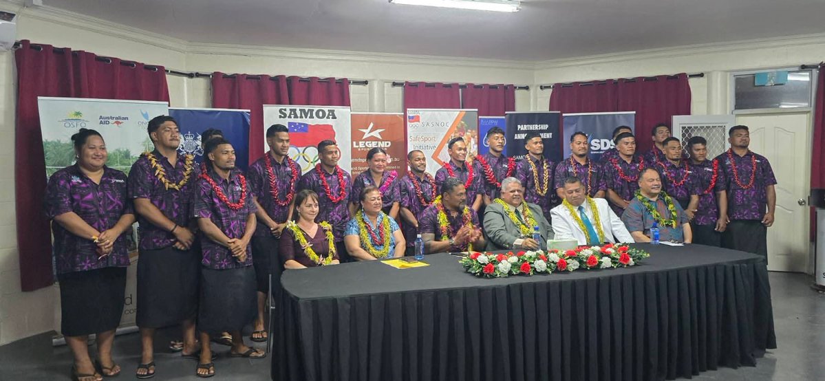 GermanyPacific's tweet photo. 🇼🇸🏉 Our Honorary Consul in Samoa attended the farewell ceremony for the Samoa Deaf Rugby 7s Team ahead of the 3rd Deaf Rugby World Sevens Championship in Japan. 🇯🇵

We celebrate the spirit of inclusion and wish Team Samoa every success!

#TeamSamoa #InclusiveSports https://t.co/1Oa6Ut604q