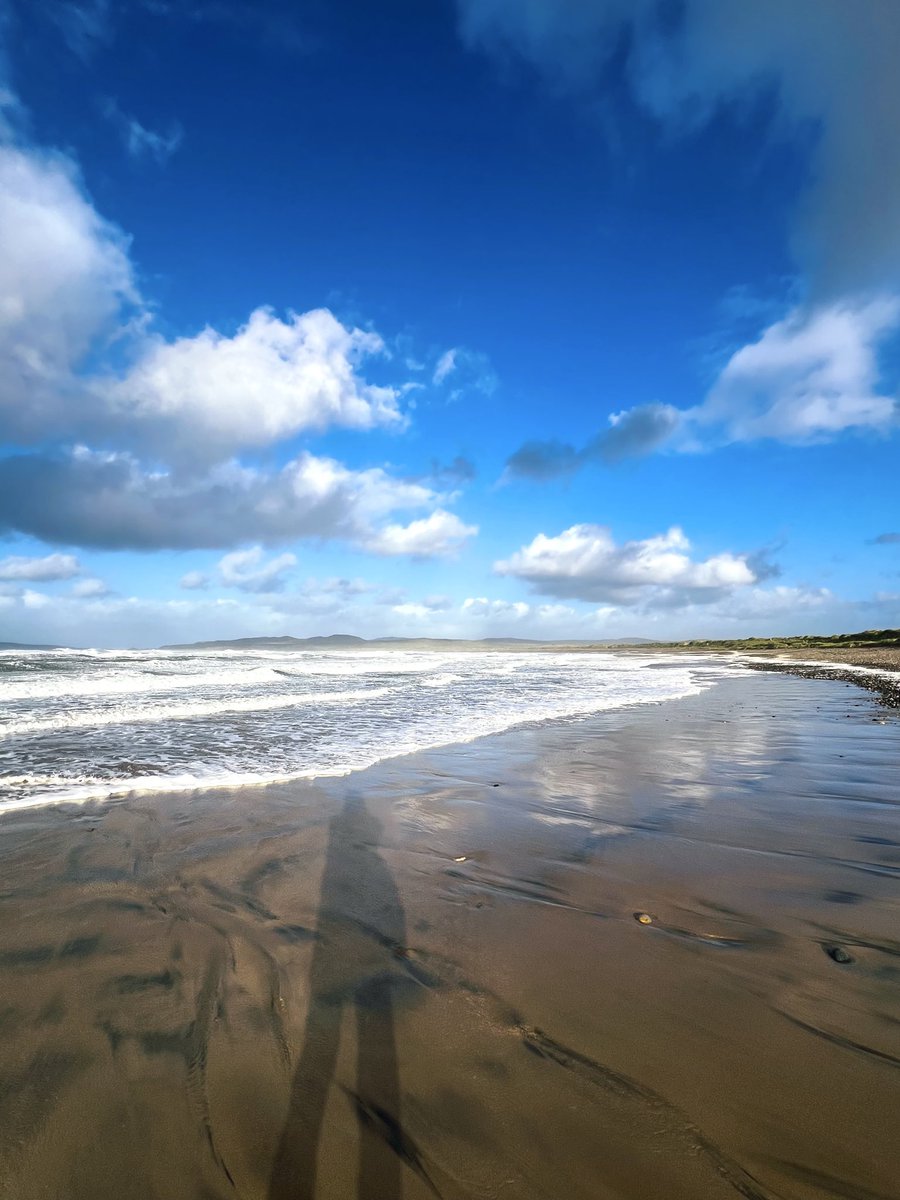FortCottage's tweet photo. Shadow &amp; sand. Pollen strand. Ballyliffen Co Donegal #StormBoelo https://t.co/fxxku9fMJG