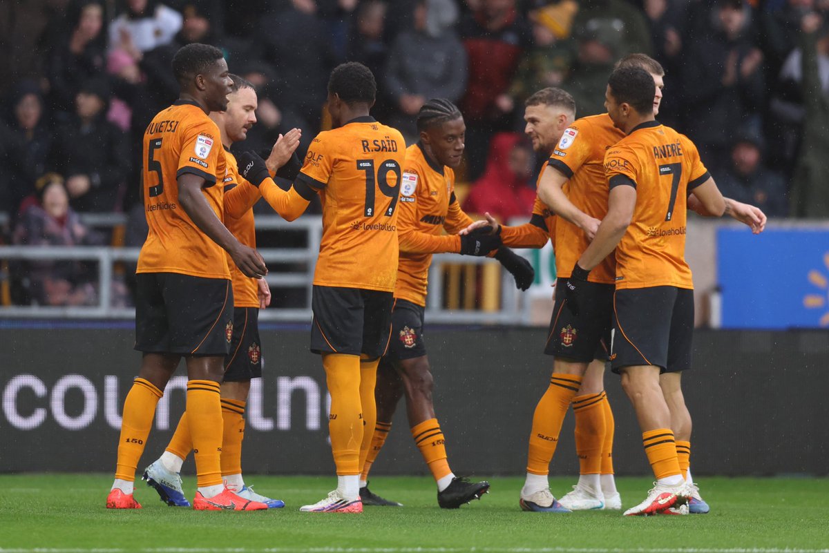 WolvesOnThisDay's tweet photo. 🥇 Which three players rated joint-highest?
📉 Who scored 4.9/10?
🔙 And how did returning Trippier get on?

The results are in from your player ratings, check them out in today's newsletter: https://t.co/pweimSZCDJ https://t.co/YfllaBaf9q
