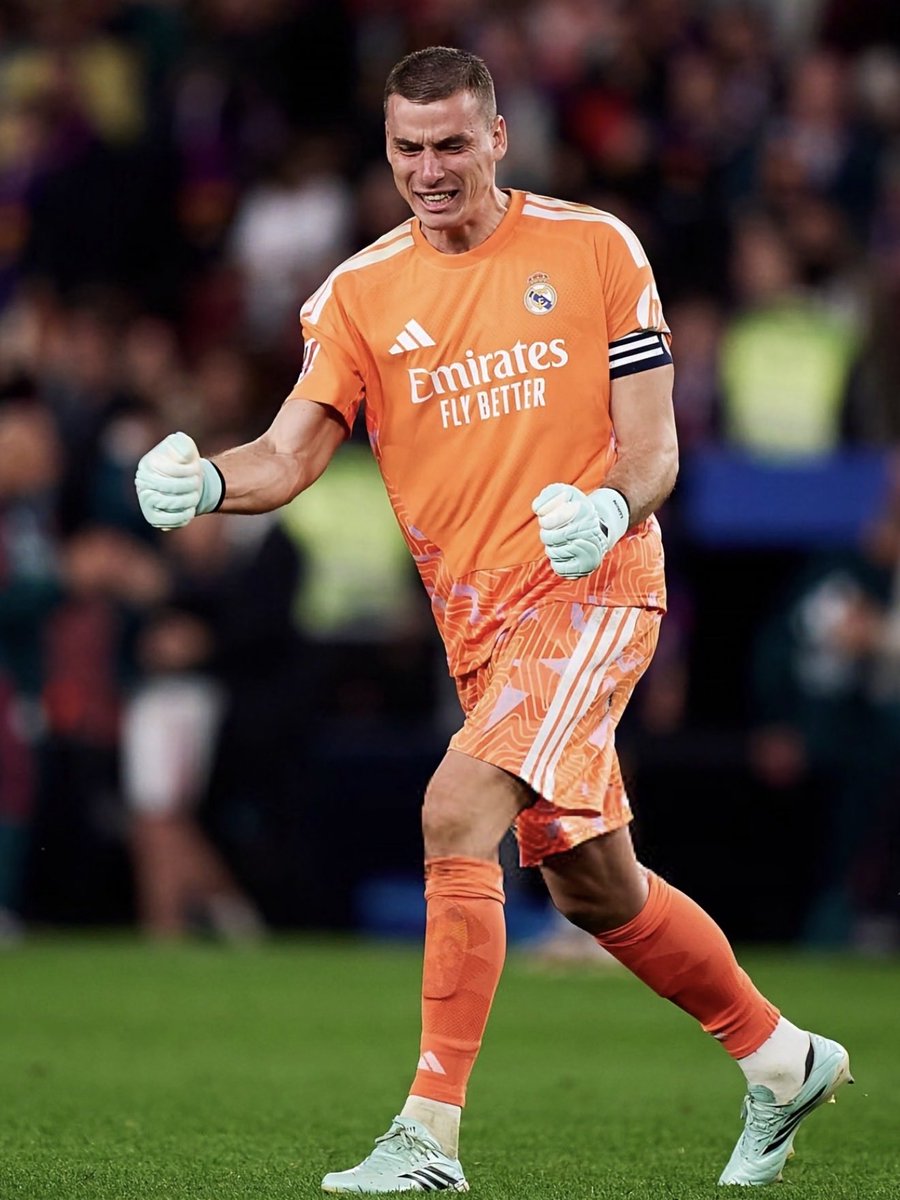 Miirii_123's tweet photo. Algún día echaremos de menos a este tipo. 8 años, ni un pero, siempre dando lo mejor de él cuando hace falta. Monumental. @AndreyLunin13 #halamadrid https://t.co/NmJuzlo5fQ