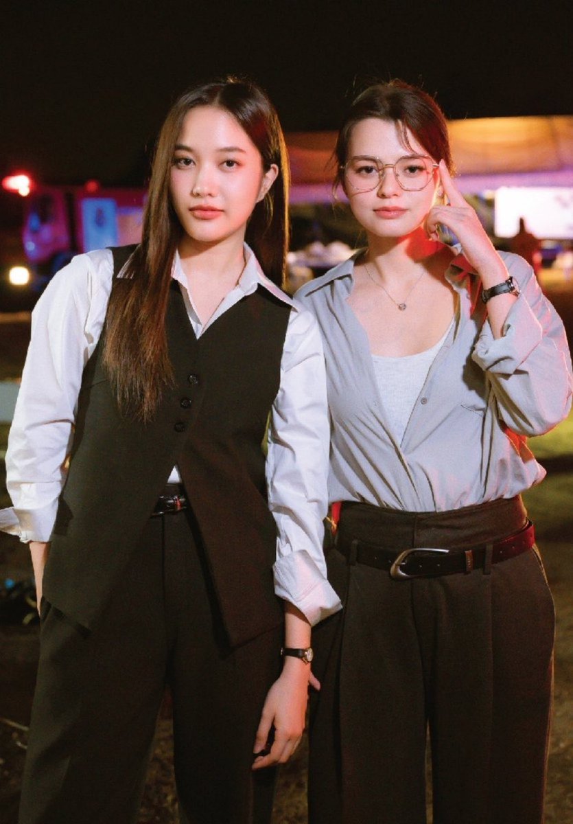 freenxbecbec's tweet photo. NETFLIX THAILAND PLEASE PLEASE NETFLIX THAILAND IM BEGGING NETFLIX THAILAND PLEASE https://t.co/ijxxm5sSDL