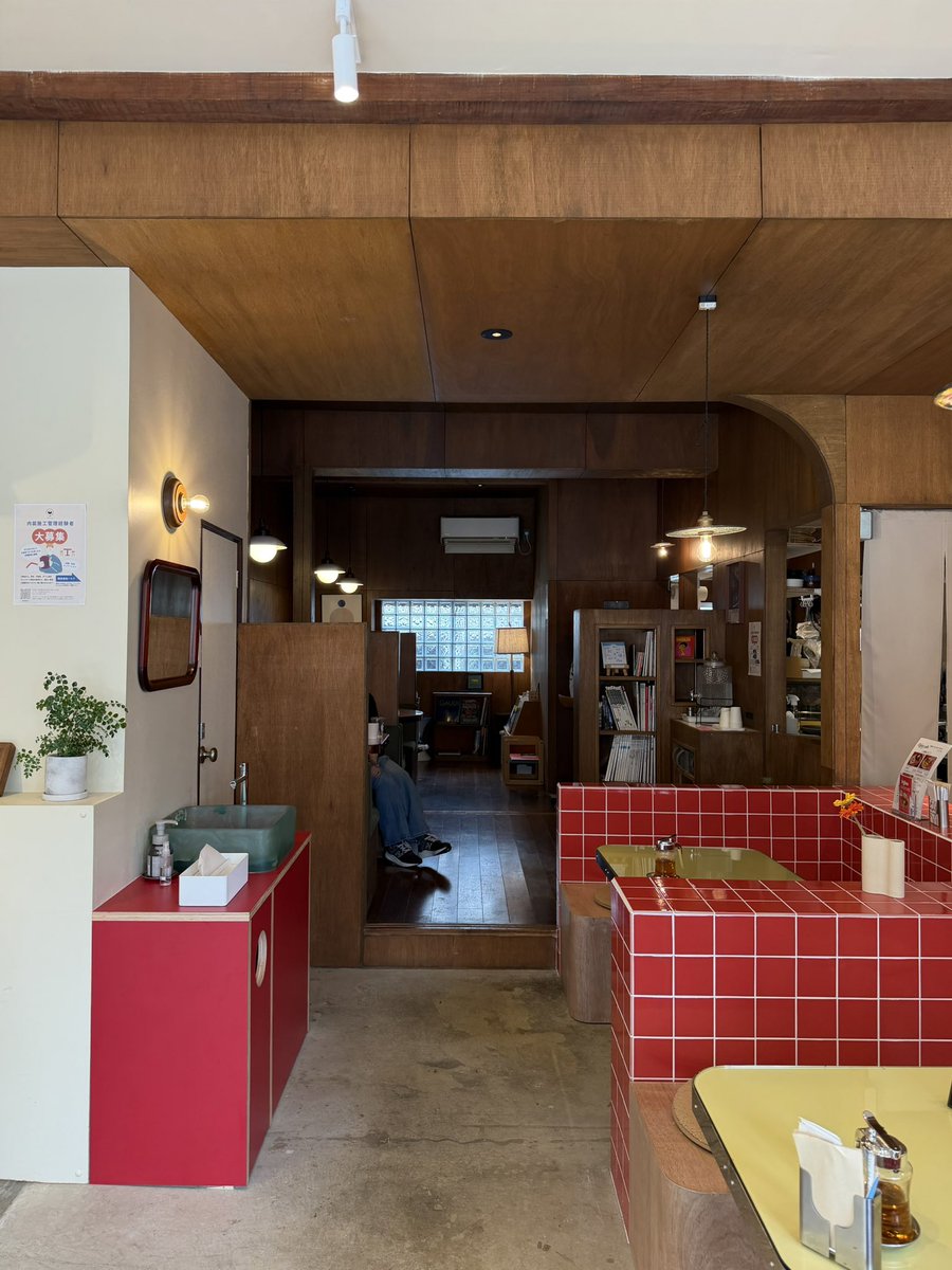 sss_ota_'s tweet photo. リニューアルした外観素敵すぎた”ogiso cafe” https://t.co/2YmW014dYA